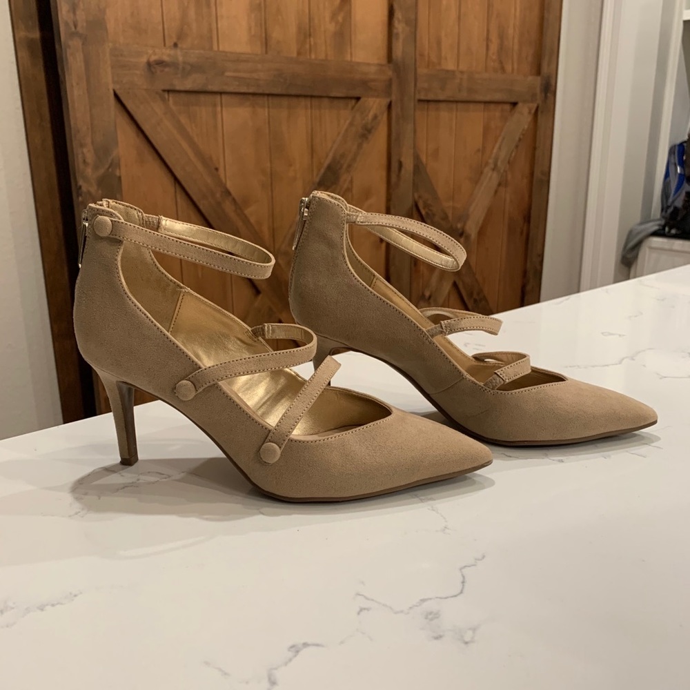 Libby Edelman Strappy Pointy Toe Heels